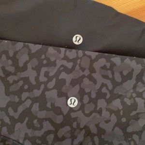 2x LULULEMON LEGGINGS